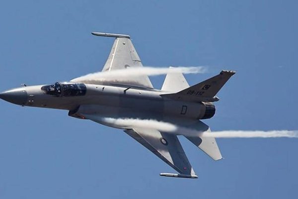 PAF responds promptly as Indian jets retreat near LoC