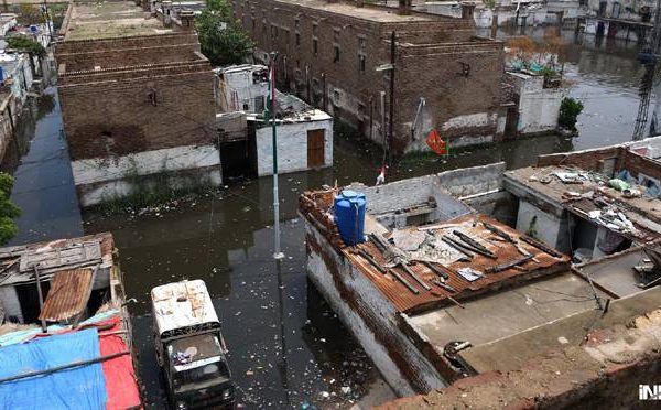 Floods death toll continues to rise as PMD forecasts more rains