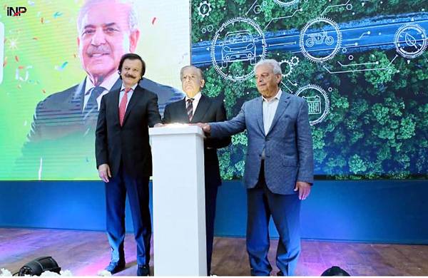 PM rolls out New Energy Vehicle Policy 2025-30